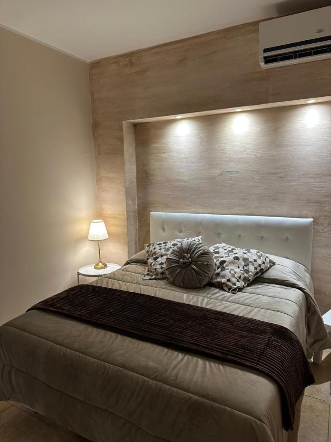 B&B Wanderlust Catania Bagian luar foto